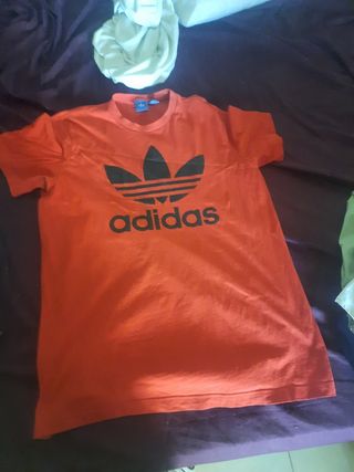 T-shirt Adidas rosso