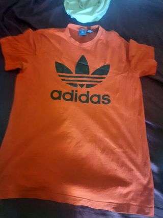 T-shirt Adidas rosso