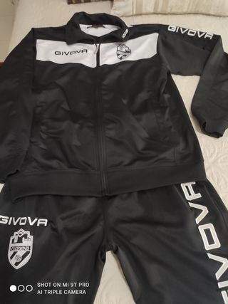 Chándal Givova Negro y Blanco