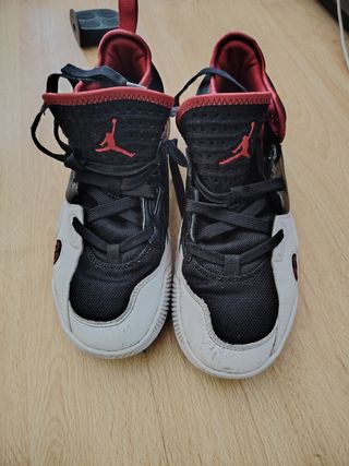 Zapatillas Jordan Negras Rojas Blancas