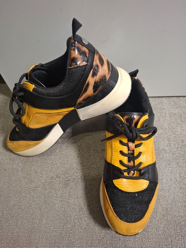 Zapatillas deportivas con estampado animal print