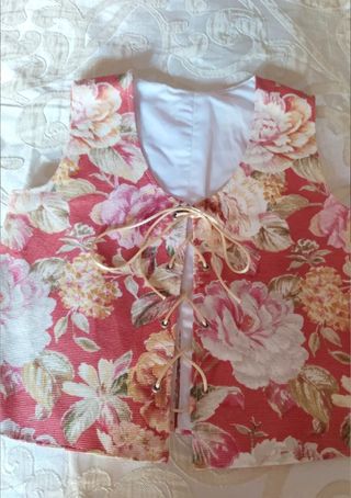 Alquilo traje asturiana (particular)