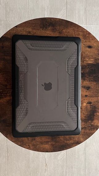 MacBook Pro 16” 2019 i7 + Funda Supcase