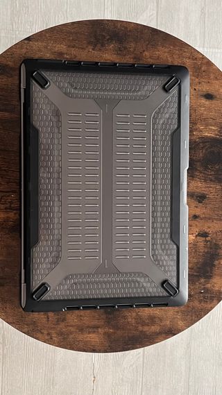 MacBook Pro 16” 2019 i7 + Funda Supcase