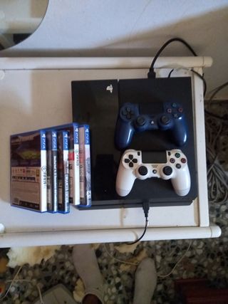 PS4 + 5 Juegos + 2 Mandos Originales