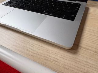MacBook Pro 14” 2021 Plata