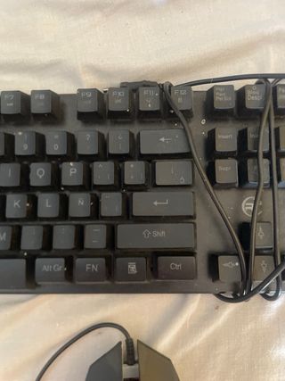 Teclado y Ratón Gaming Negro
