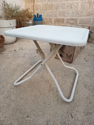 Mesa plegable blanca