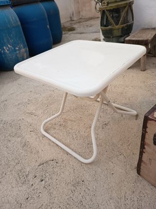 Mesa plegable blanca