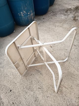 Mesa plegable blanca