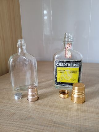 2 Petacas Licoreras Vintage Osborne y Chartreuse