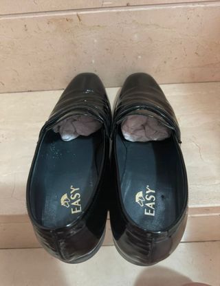 Scarpe eleganti Easy nere lucide