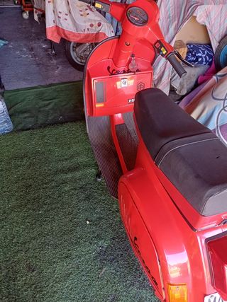 Vespa 125 XL Elestrar Roja