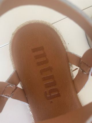 Sandalias Mustang Talla 38 Doradas/Plateadas