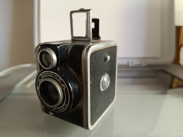 Fotocamera Ferrania Rondine box italiana