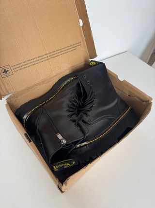 Botines Dr. Martens Negros #42--26cm