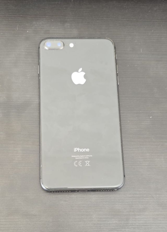 iPhone 8 Plus 64GB Preto