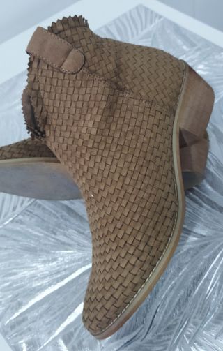 Botines CORINA marrones trenzados