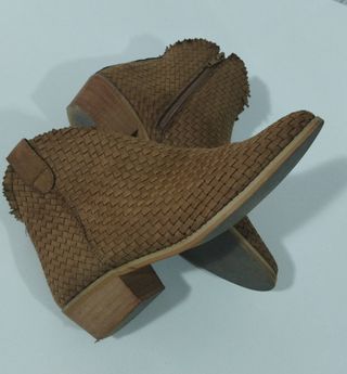 Botines CORINA marrones trenzados