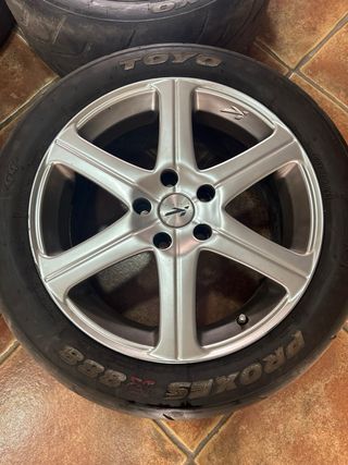 Llantas 17’’ KAHN RS-S con neumaticos