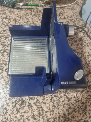 Cortadora de fiambre azul