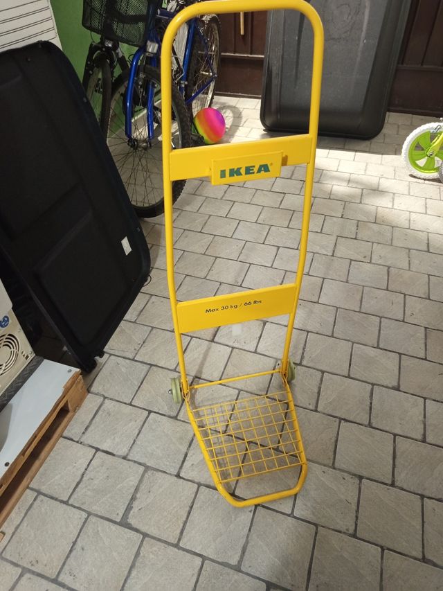 Carrellino giallo Ikea Max 30 kg / 66 lbs