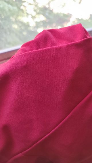 Tutina  corta rossa con volant