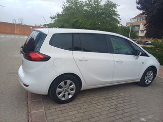 Opel Zafira Tourer 2015