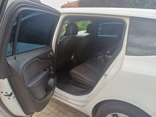 Opel Zafira Tourer 2015