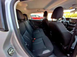 Peugeot 208 2014