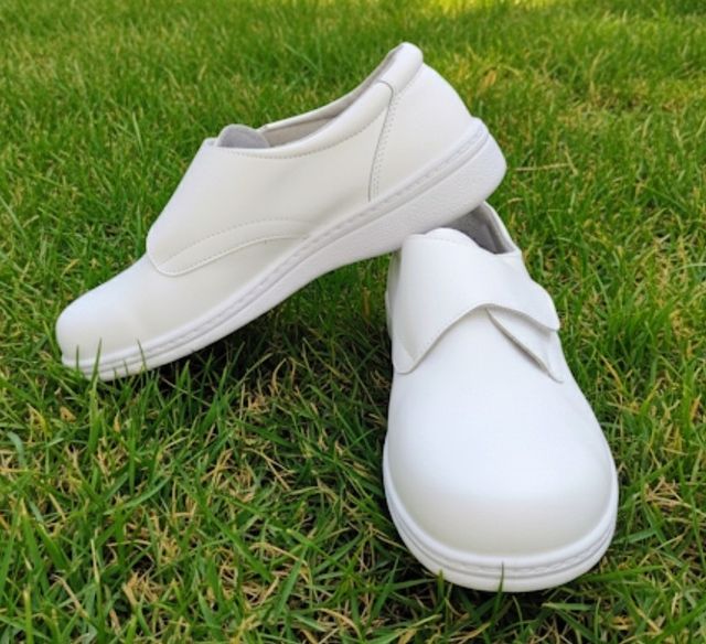 Sapatos Sanitários/de Segurança Tamanho 43 Branco