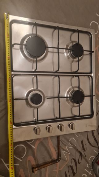 Cocina de gas 4 fuegos marca teka 