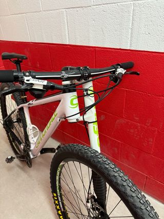 Bicicleta Cannondale 29’’ CARBONO