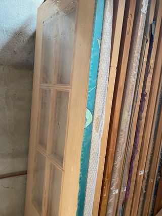 Puertas de madera variadas