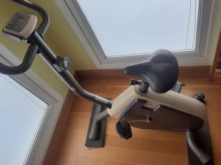 Bizikleta estatikoa. Bicicleta estática Domyos