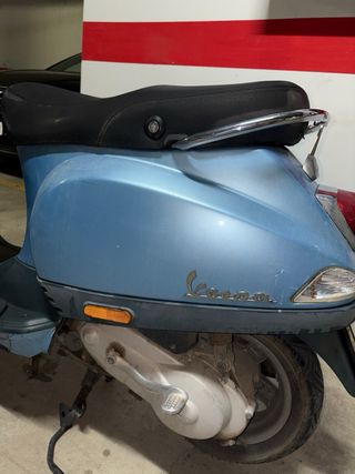Vespa Piaggio LX50 49cc Azul
