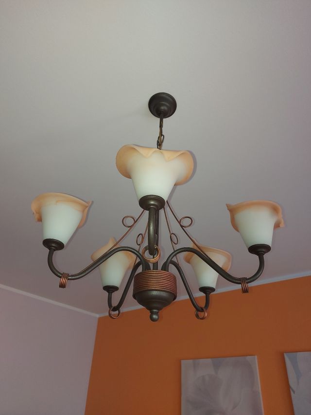 Lámpara de techo de cristal y metal