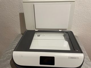 Stampante bianca HP Envy 5032