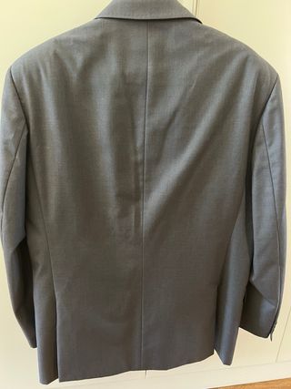 Traje de caballero gris