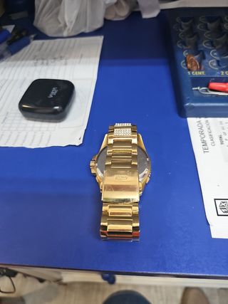 Reloj Guess Chapado en Oro