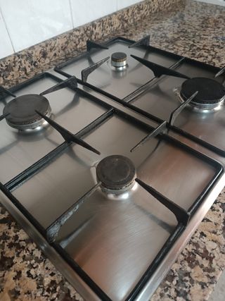 Placa de gas o vitrocerámica EDESA con 4 fuegos