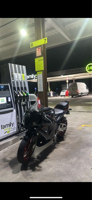 Honda CBR 600RR 2004 limitada en papeles