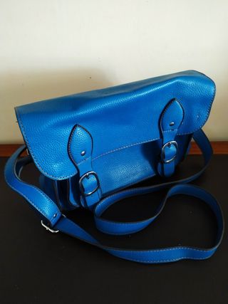 Bolso de piel azul