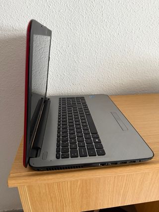 Portátil HP 15.6'' i7 16GB RAM SSD 750GB 
