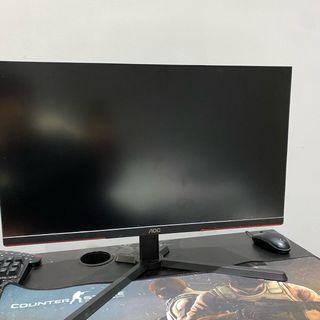 Ordenador y pantalla 