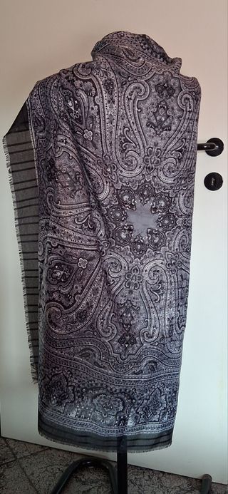 Foulard donna sfrangiato nero e grigio