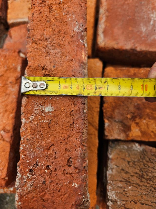 Ladrillo macizo antiguo