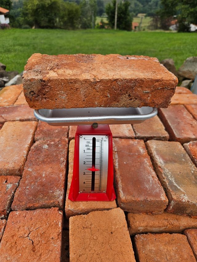 Ladrillo macizo antiguo