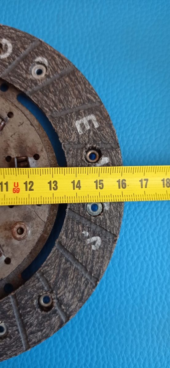 Disco de embrague Simca 1000. Diámetro 16cm.