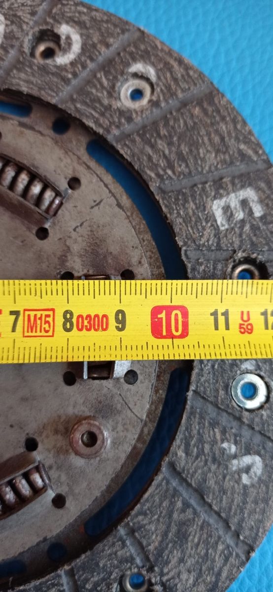 Disco de embrague Simca 1000. Diámetro 16cm.